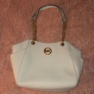 Michael Kors Bags - Authentic Michael Kors Jet Set Travel Tote Michael Kors Bags - Authentic Michael Kors Jet Set Travel Tote